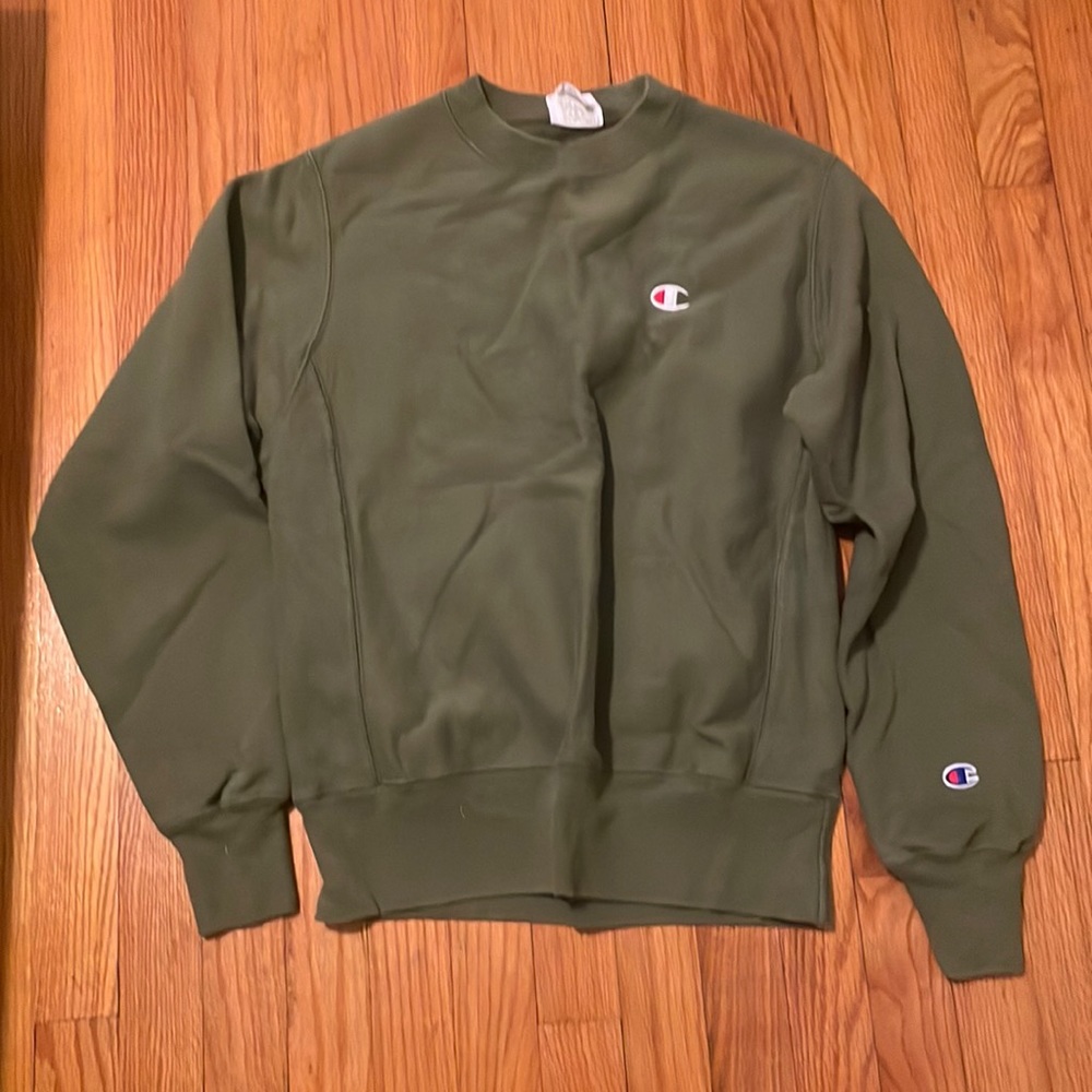 champion army green sweatshirt